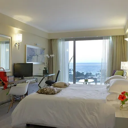 Atrium Platinum & Hotel