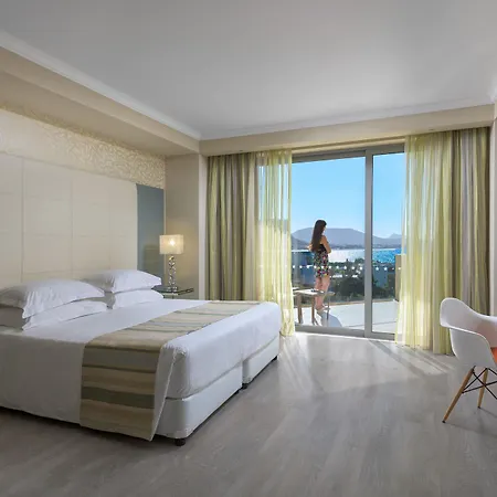 Atrium Platinum & Szálloda